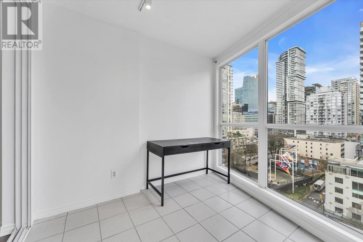 Listing Picture 23 of 28 : 1803 939 HOMER STREET, Vancouver / 溫哥華 - 魯藝地產 Yvonne Lu Group - MLS Medallion Club Member