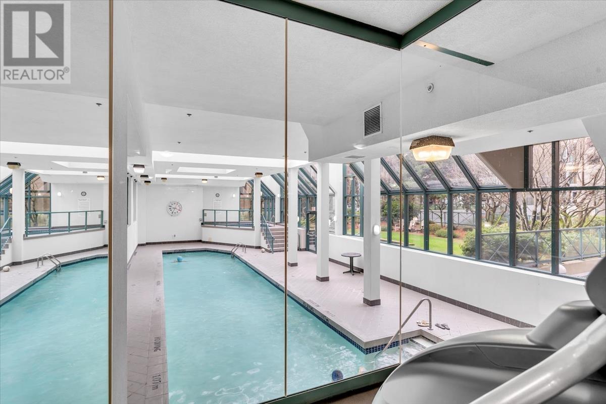 Listing Picture 26 of 28 : 1803 939 HOMER STREET, Vancouver / 溫哥華 - 魯藝地產 Yvonne Lu Group - MLS Medallion Club Member