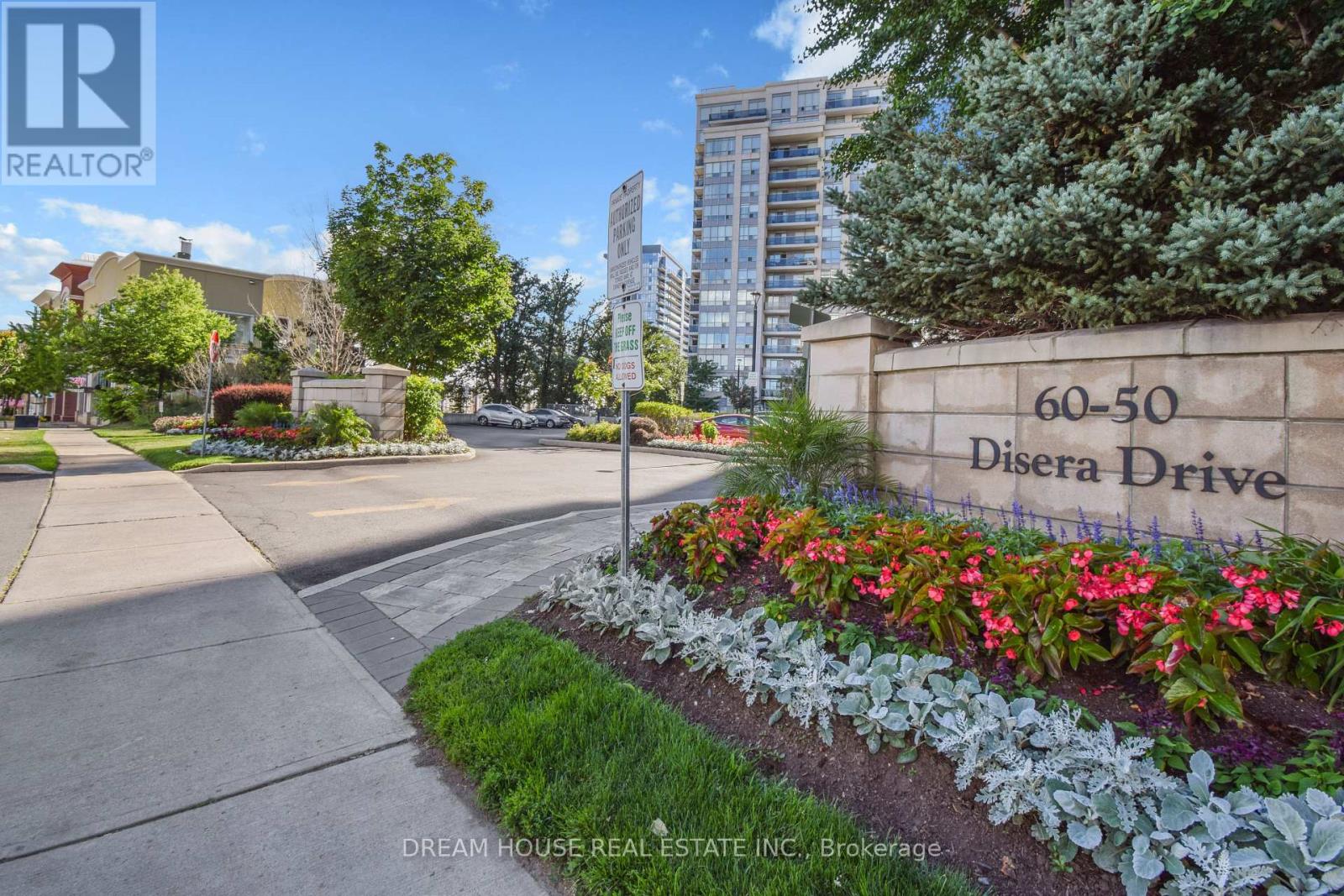 114 - 50 DISERA DRIVE, Vaughan, Ontario