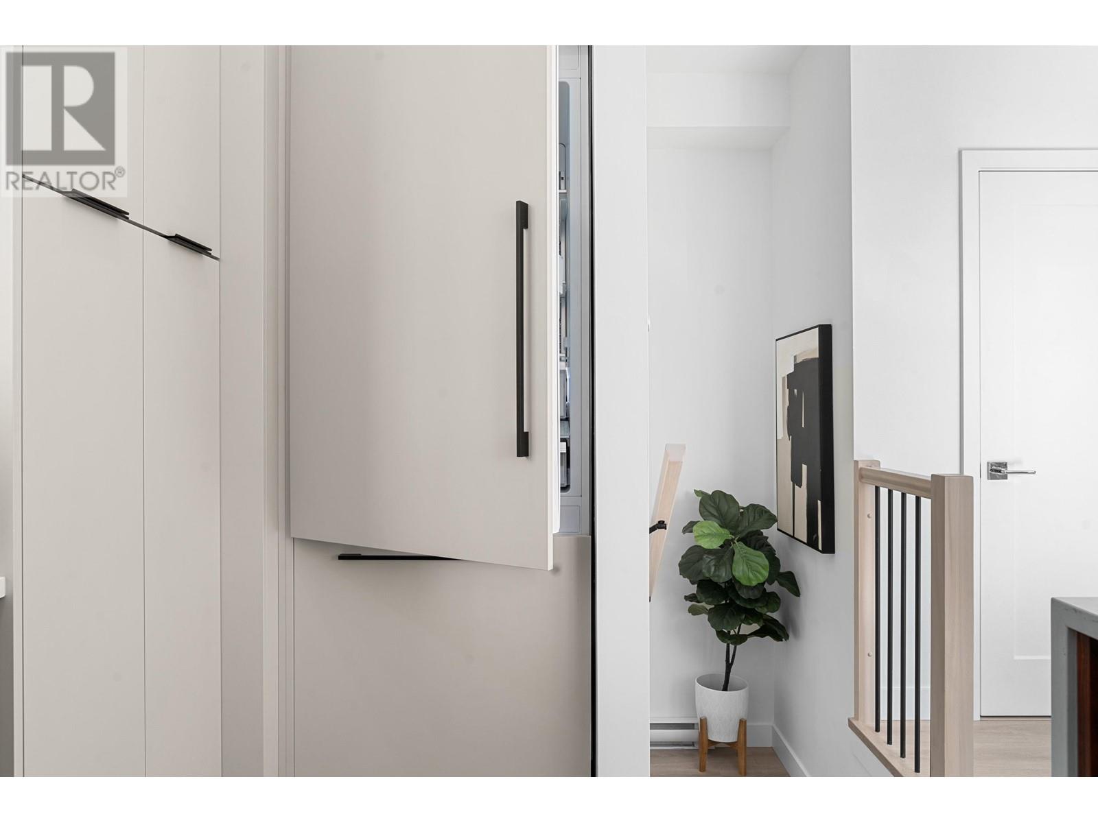 206 7161 17th Avenue, Burnaby, British Columbia  V3N 1K8 - Photo 20 - R2951519