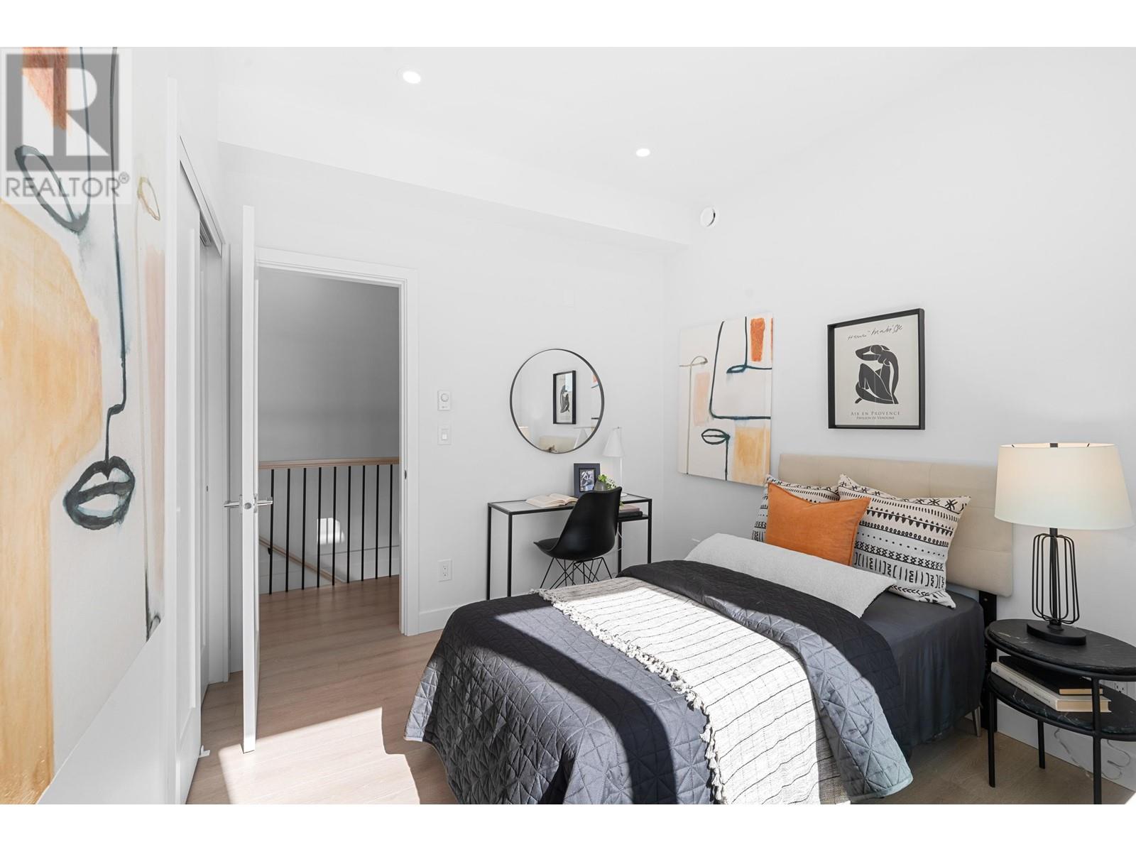 206 7161 17th Avenue, Burnaby, British Columbia  V3N 1K8 - Photo 4 - R2951519