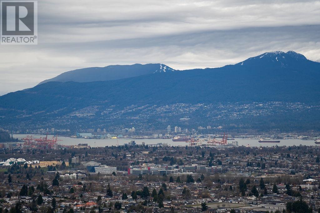 Listing Picture 2 of 29 : 4303 4508 HAZEL STREET, Burnaby / 本拿比 - 魯藝地產 Yvonne Lu Group - MLS Medallion Club Member