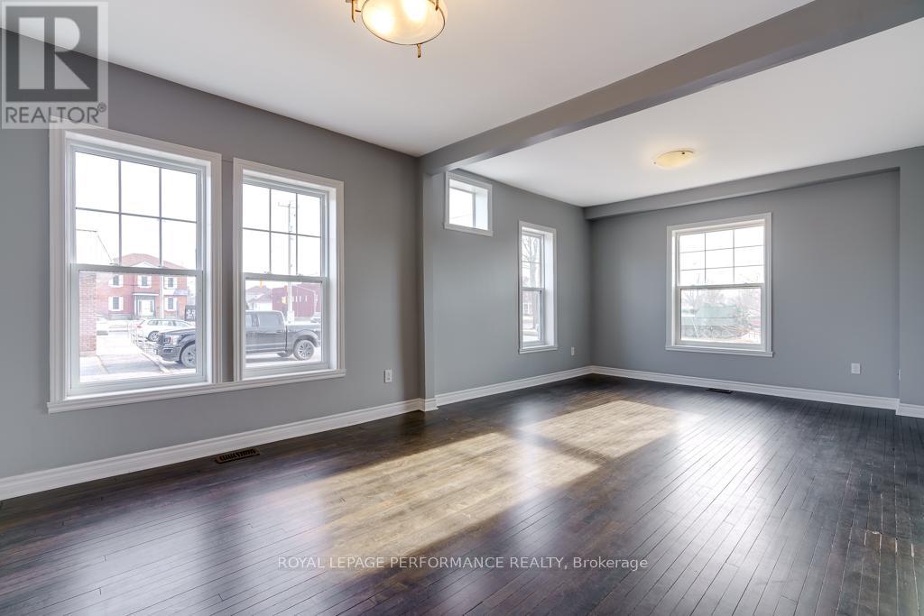 Property at 213 CUMBERLAND STREET image 5