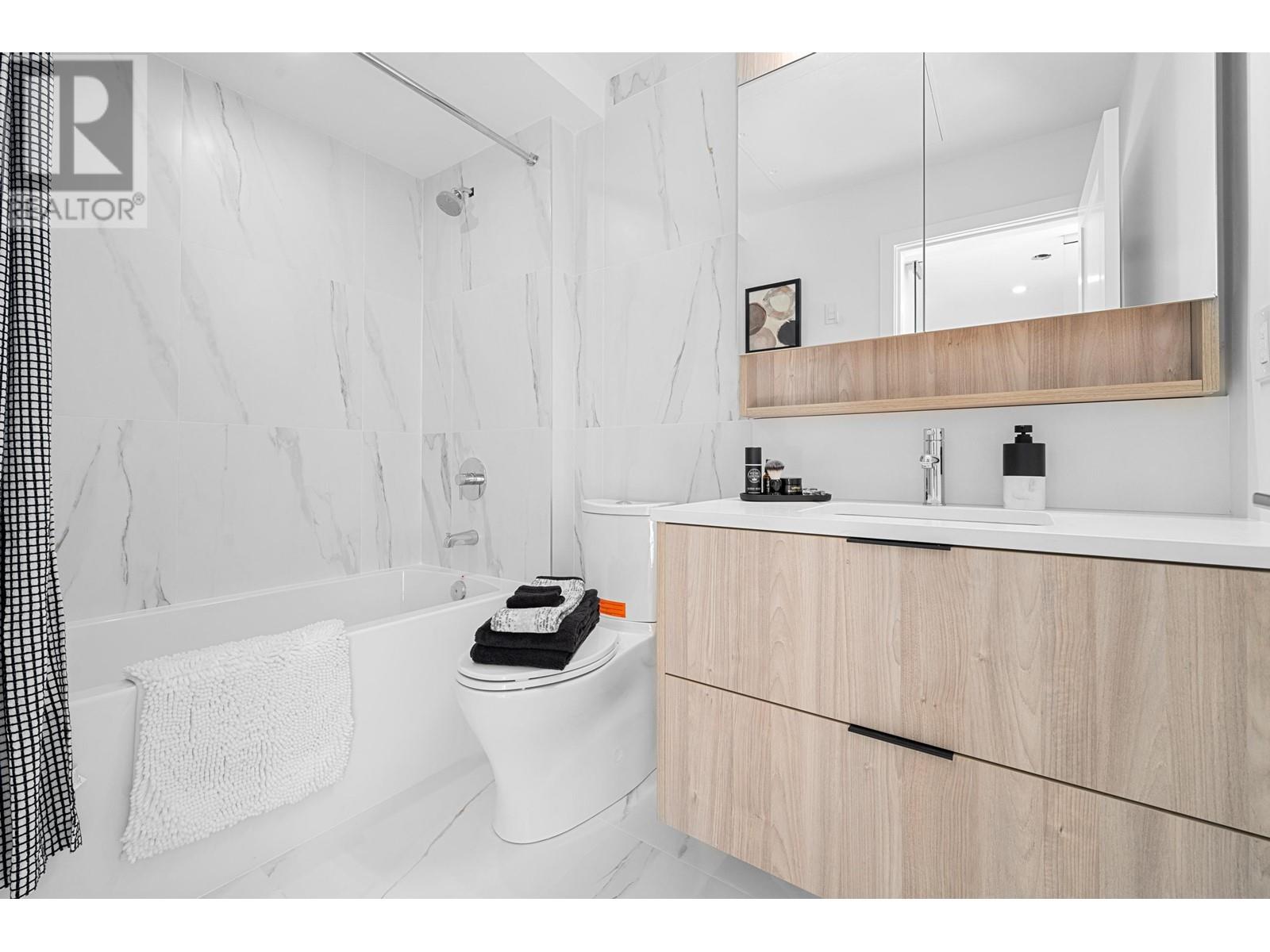 107 7161 17th Avenue, Burnaby, British Columbia  V3N 1K8 - Photo 16 - R2951521