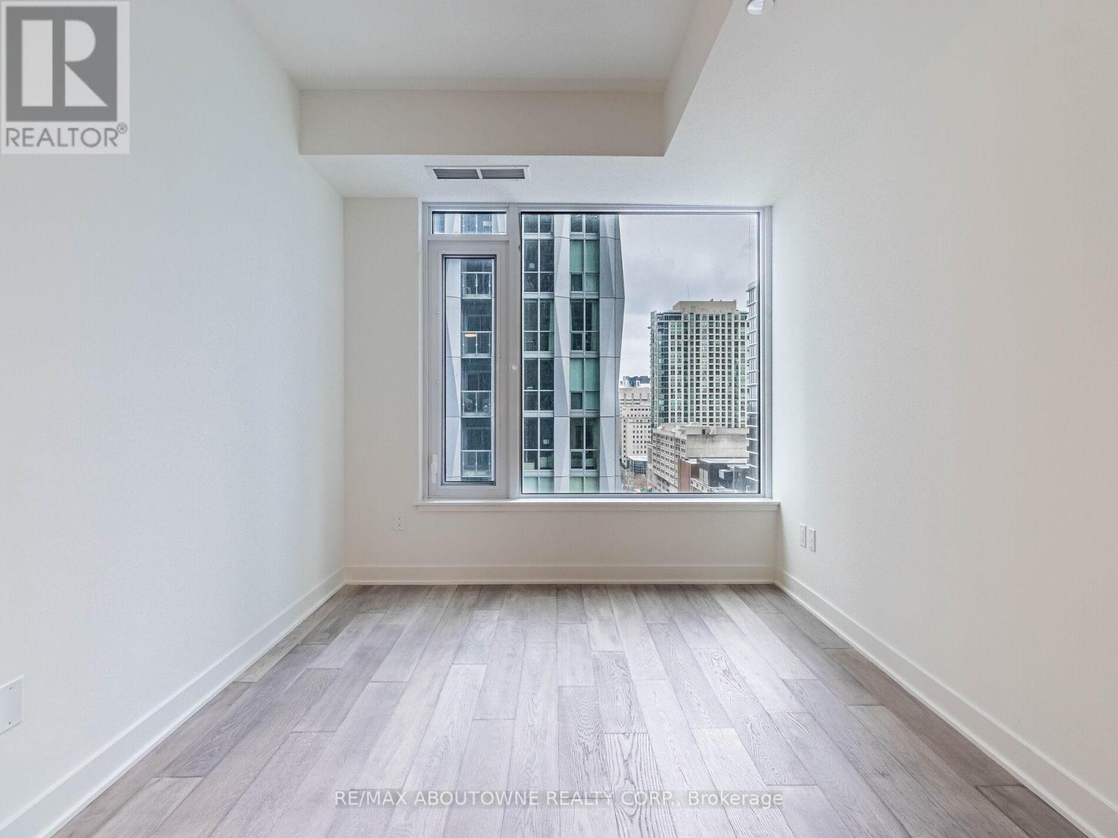 1409 - 11 Yorkville Avenue, Toronto, Ontario  M3W 1L2 - Photo 11 - C11900716