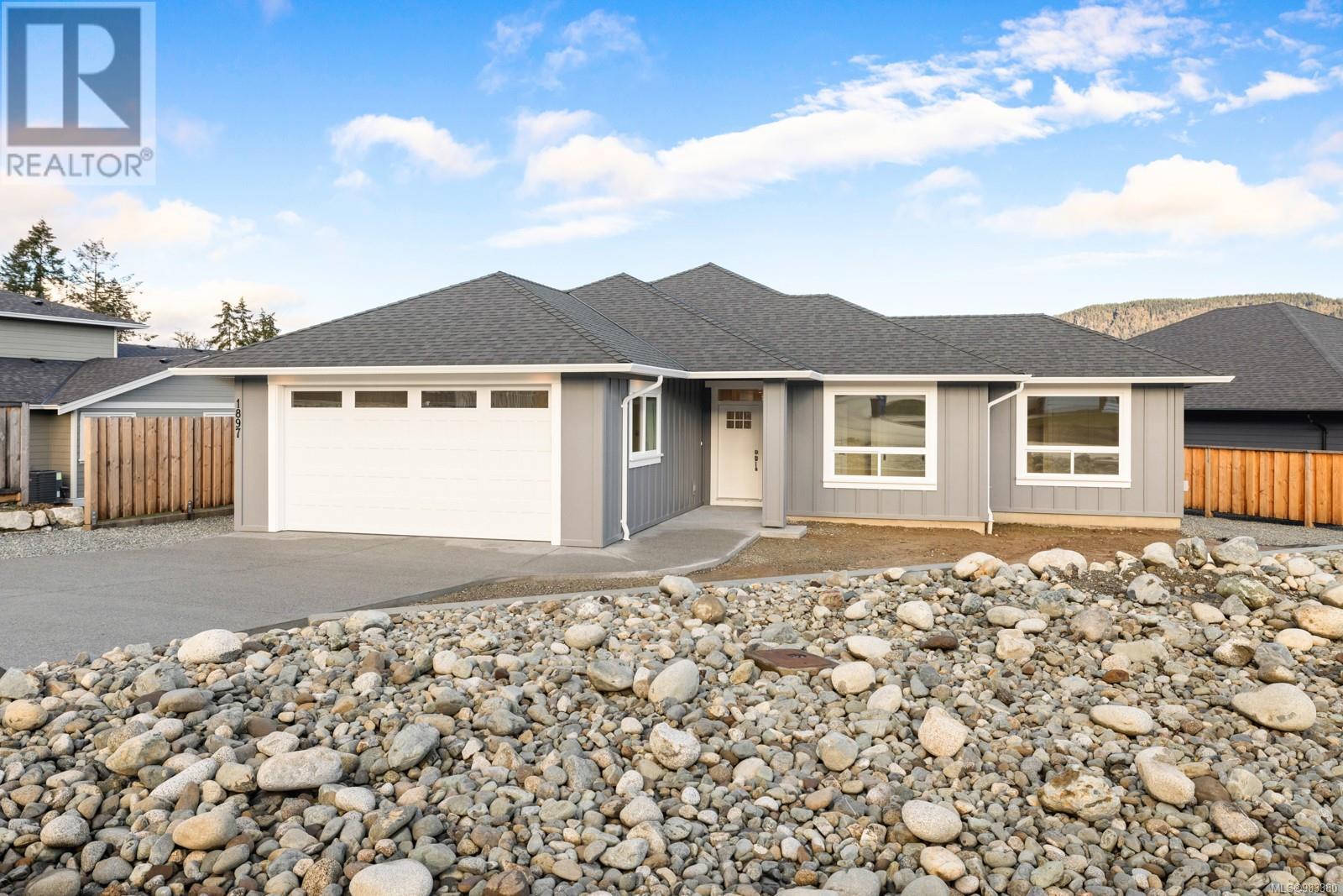 Property at 1897 Vee Rd image 2