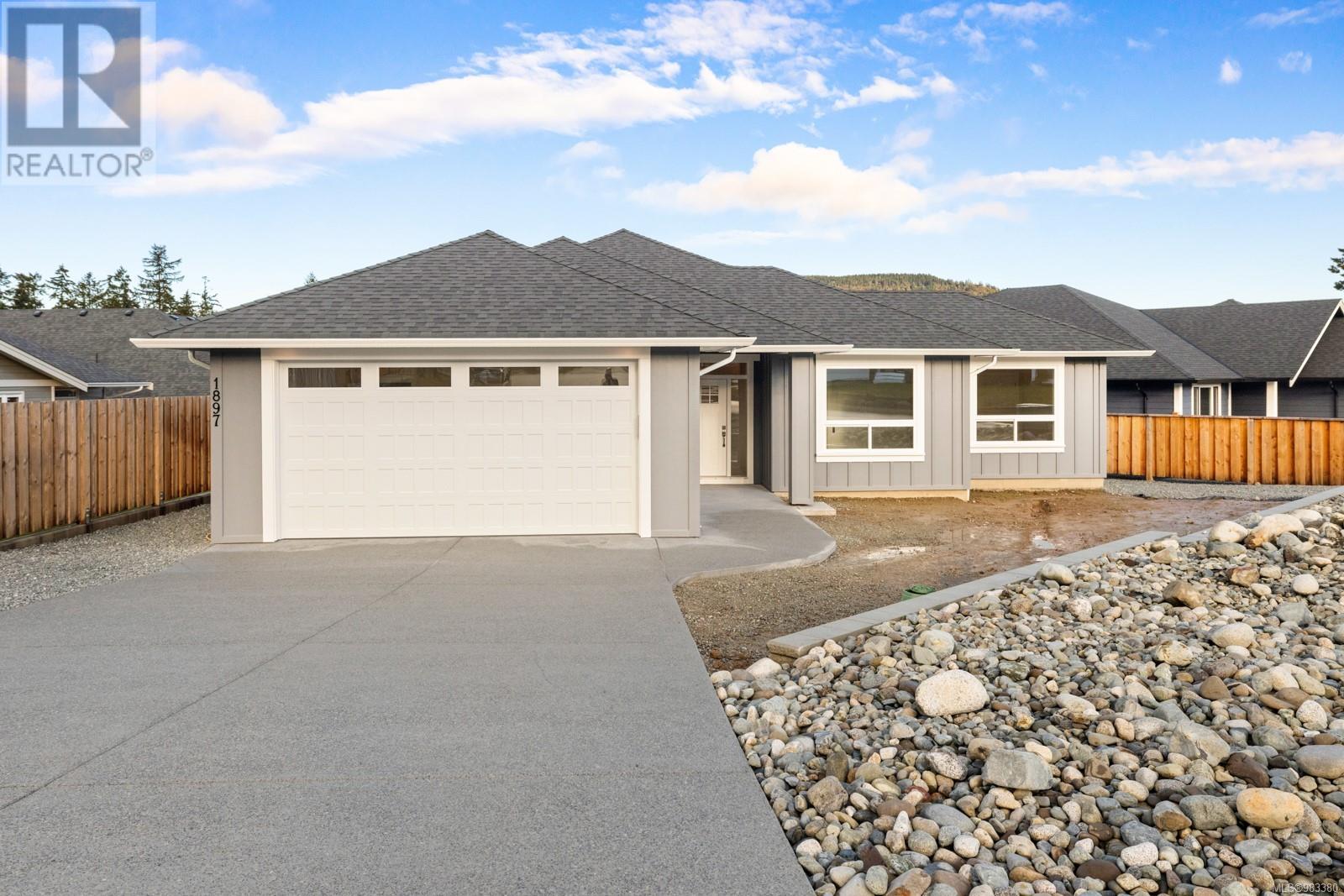 Property at 1897 Vee Rd image 3