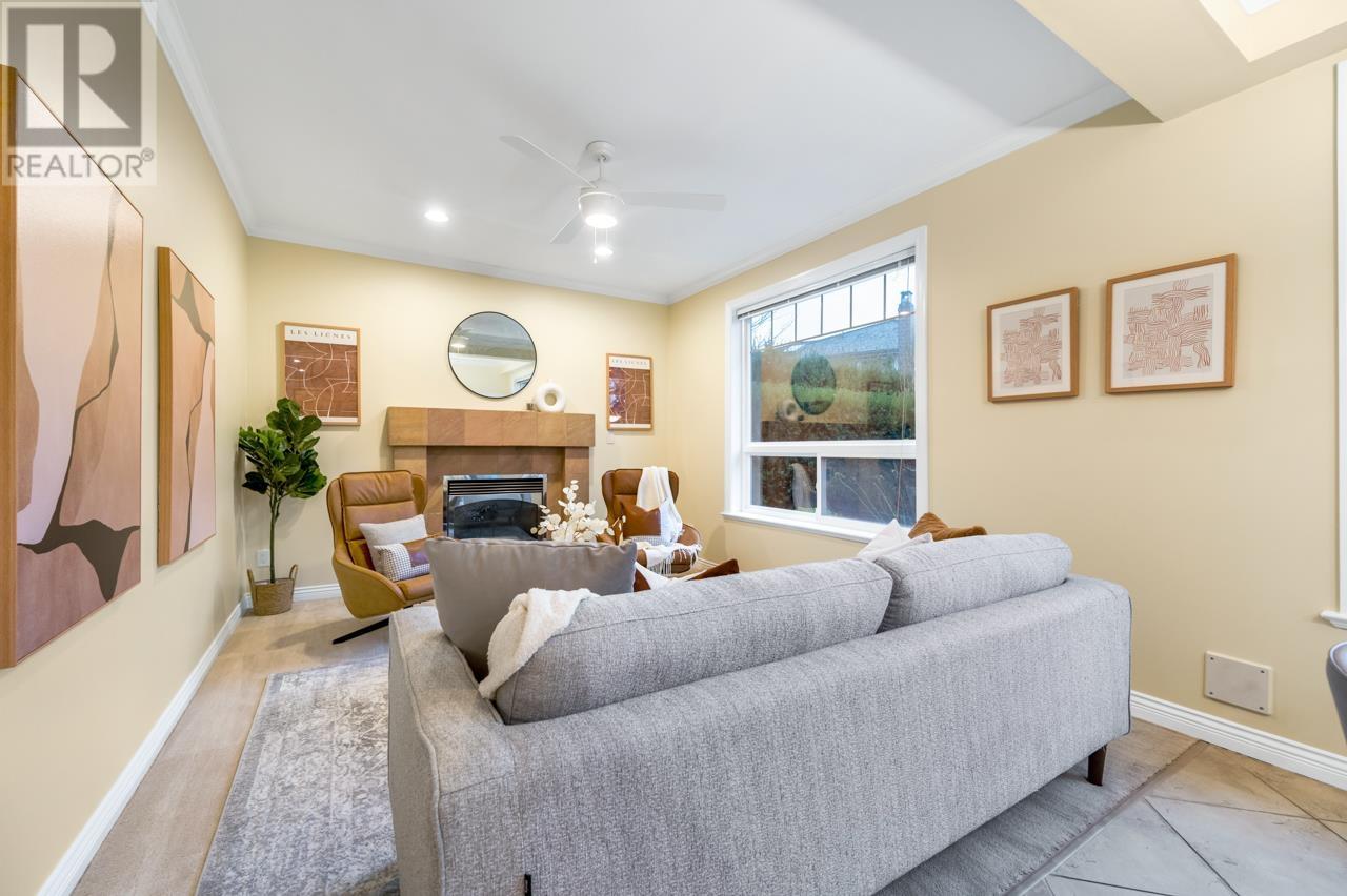 Listing Picture 10 of 27 : 4 7060 BLUNDELL ROAD, Richmond / 烈治文 - 魯藝地產 Yvonne Lu Group - MLS Medallion Club Member