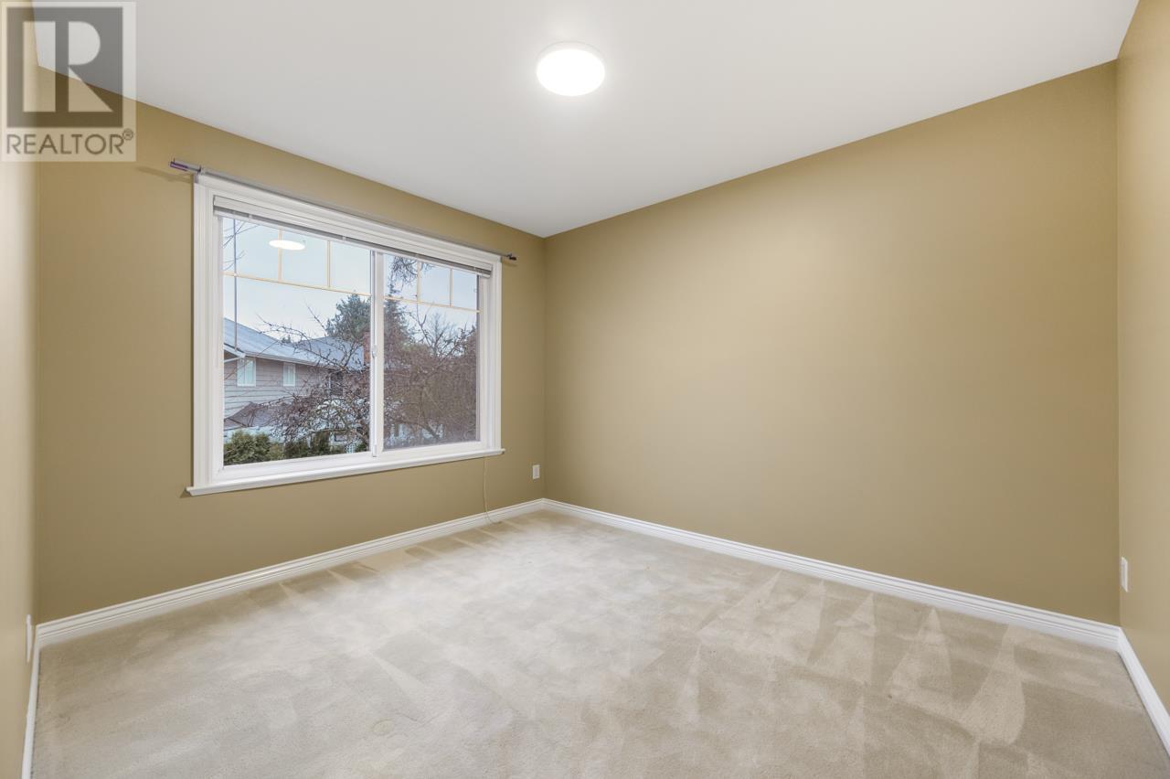 Listing Picture 15 of 27 : 4 7060 BLUNDELL ROAD, Richmond / 烈治文 - 魯藝地產 Yvonne Lu Group - MLS Medallion Club Member