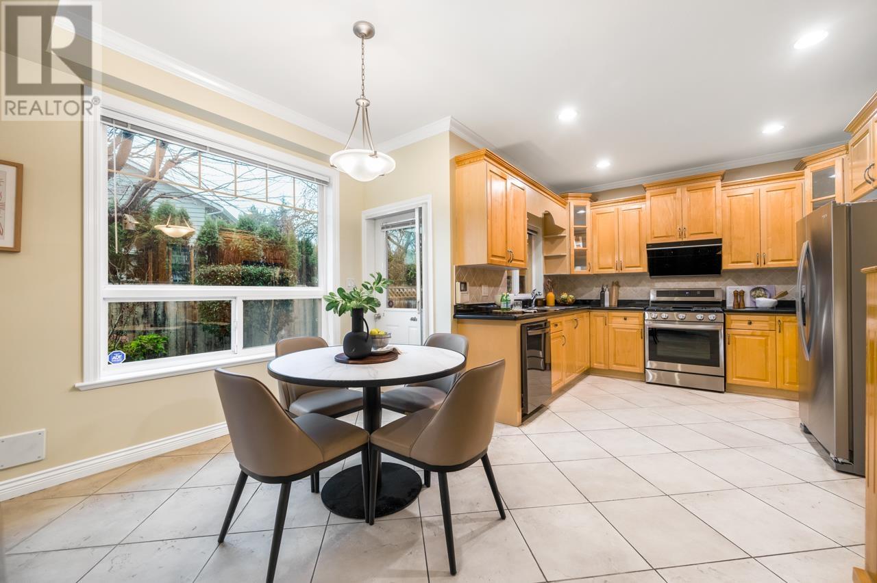 Listing Picture 9 of 27 : 4 7060 BLUNDELL ROAD, Richmond / 烈治文 - 魯藝地產 Yvonne Lu Group - MLS Medallion Club Member