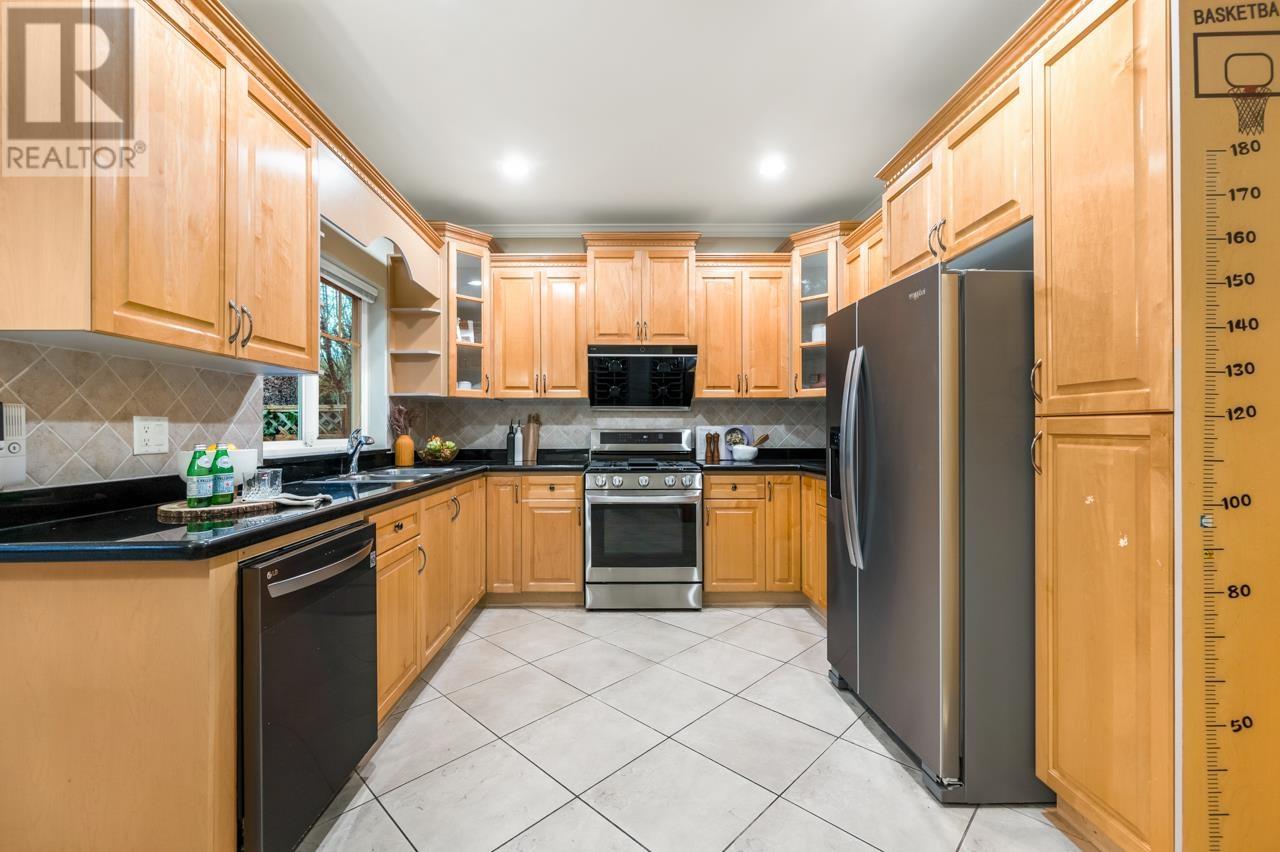 Listing Picture 8 of 27 : 4 7060 BLUNDELL ROAD, Richmond / 烈治文 - 魯藝地產 Yvonne Lu Group - MLS Medallion Club Member