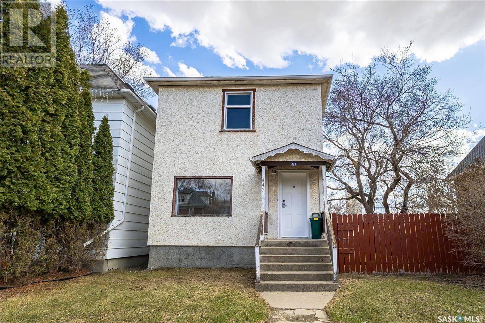 Property at 447 Ominica STREET W image 1