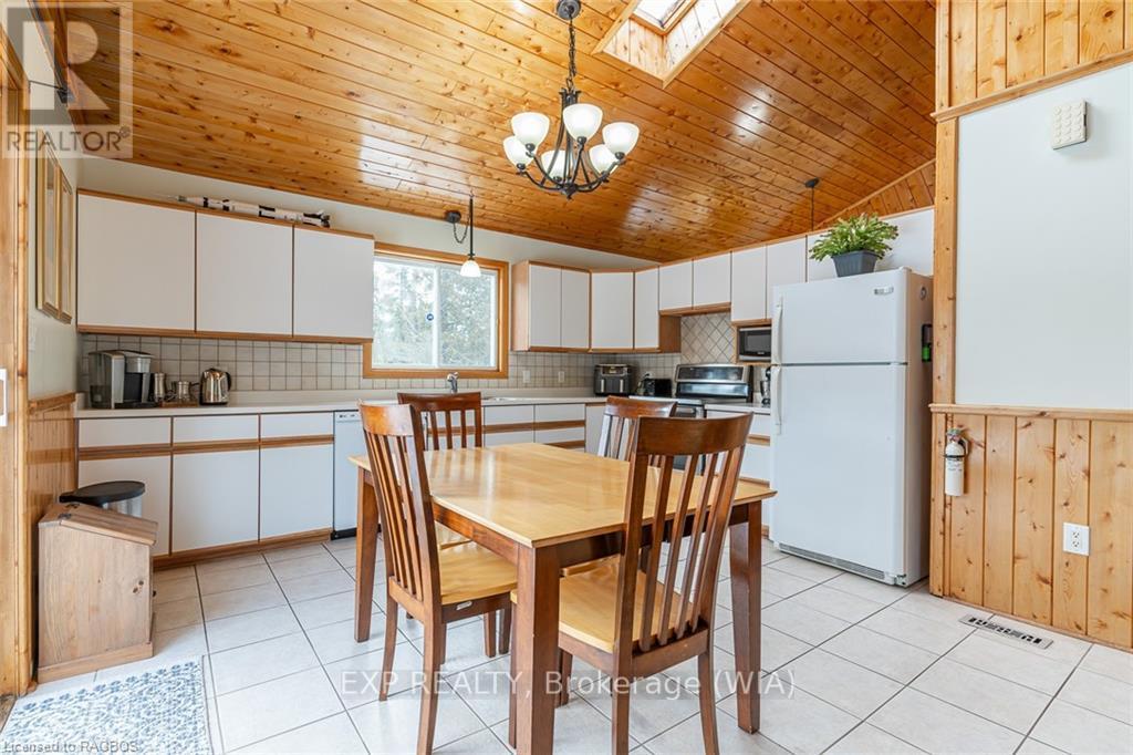 5202 Highway 6, Northern Bruce Peninsula, Ontario  N0H 1Z0 - Photo 11 - X10848083