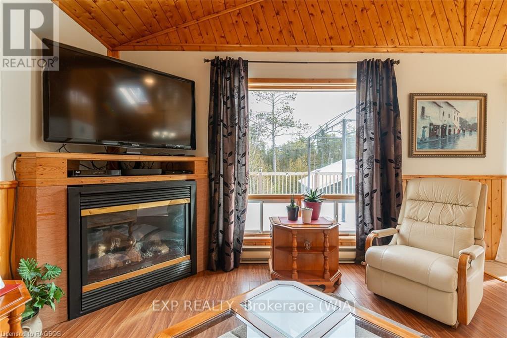 5202 Highway 6, Northern Bruce Peninsula, Ontario  N0H 1Z0 - Photo 9 - X10848083