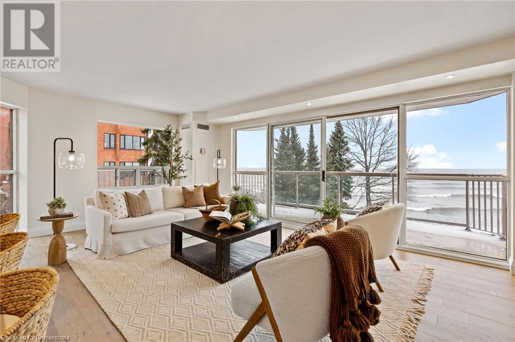 2210 Lakeshore Road Unit# 202Burlington, Ontario  L7R 4J9 - Photo 2 - 40686269