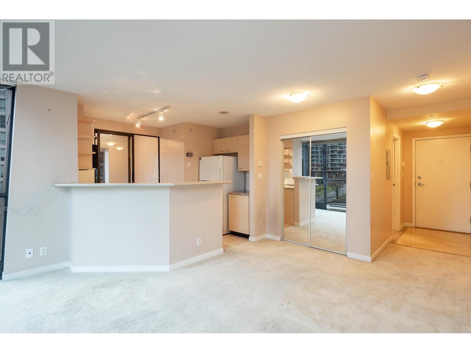 Listing Picture 8 of 22 : 402 1367 ALBERNI STREET, Vancouver / 溫哥華 - 魯藝地產 Yvonne Lu Group - MLS Medallion Club Member