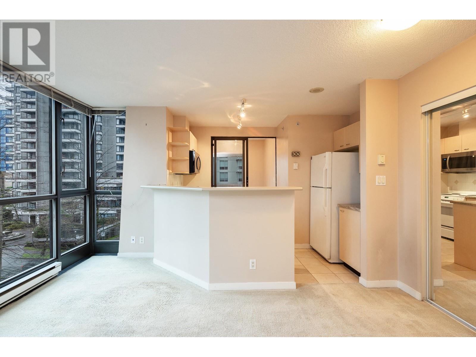 Listing Picture 7 of 22 : 402 1367 ALBERNI STREET, Vancouver / 溫哥華 - 魯藝地產 Yvonne Lu Group - MLS Medallion Club Member