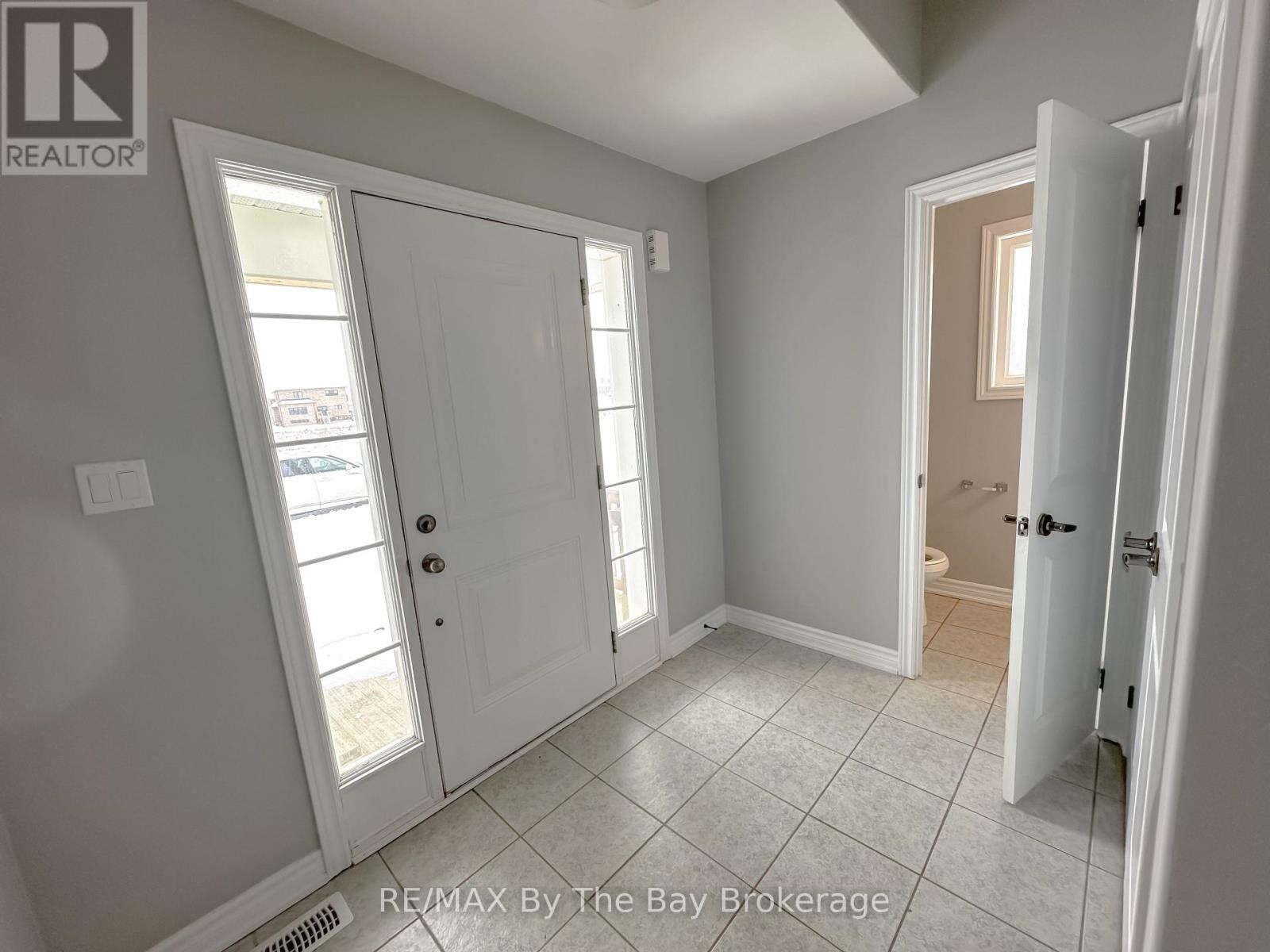 267 Quebec Street, Clearview, Ontario  L0M 1S0 - Photo 2 - S11901084
