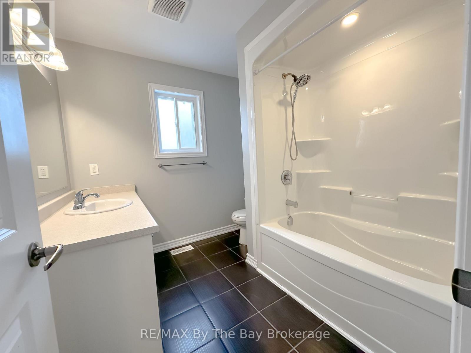 267 Quebec Street, Clearview, Ontario  L0M 1S0 - Photo 20 - S11901084