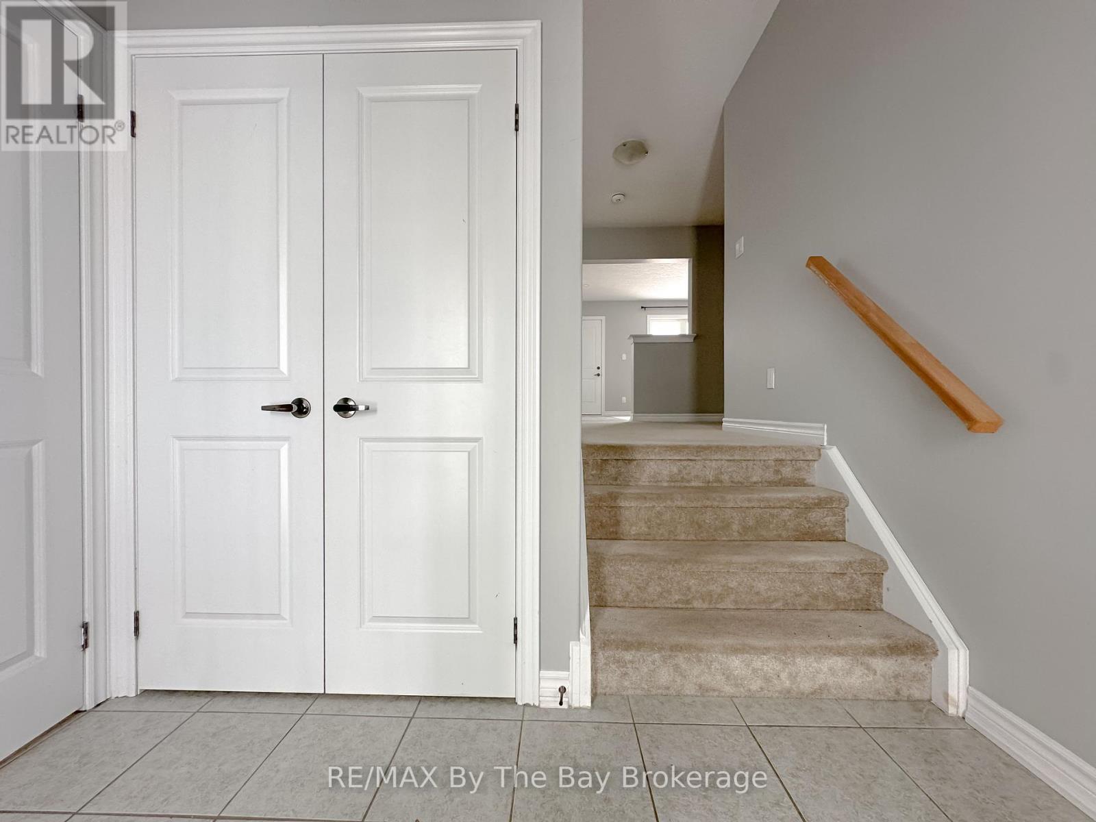267 Quebec Street, Clearview, Ontario  L0M 1S0 - Photo 3 - S11901084