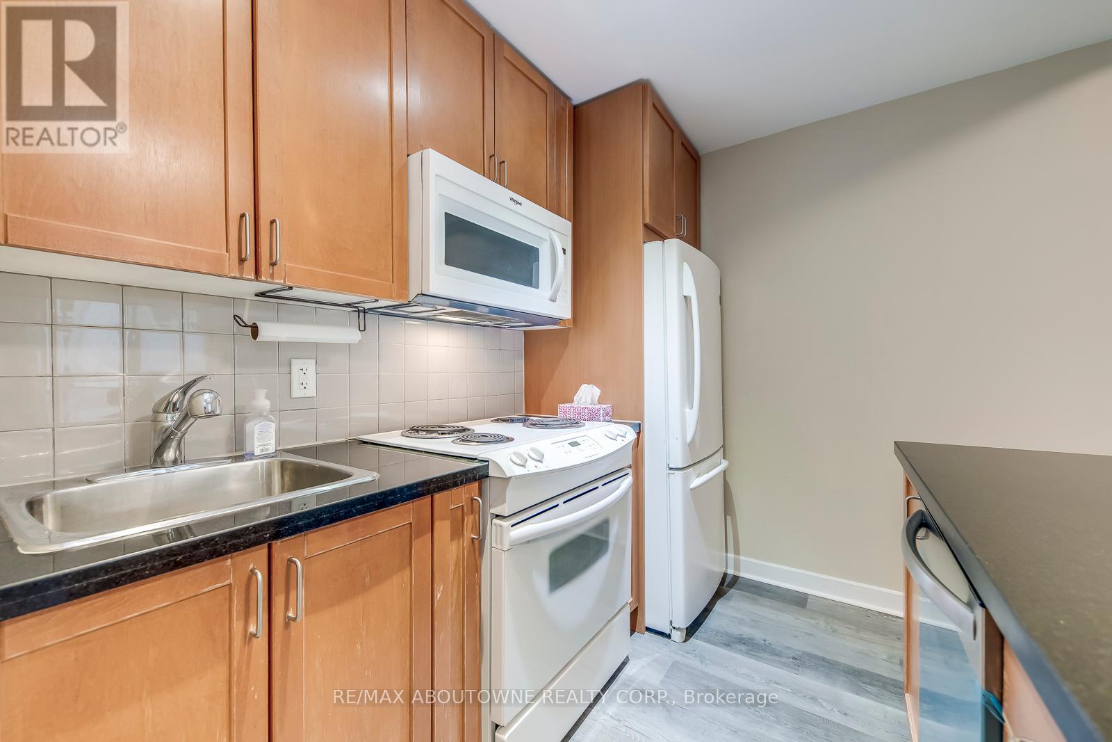 1201 - 85 Bloor Street E, Toronto, Ontario  M4W 1B4 - Photo 10 - C11882000