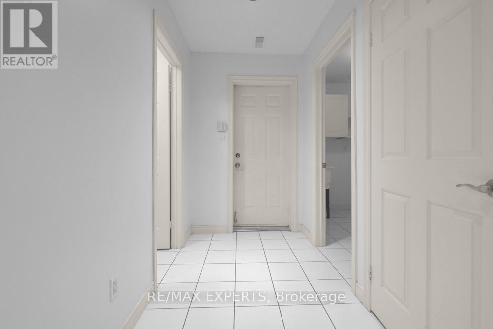 K - 3348 Bayview Avenue, Toronto, Ontario  M2M 3R9 - Photo 28 - C11897987