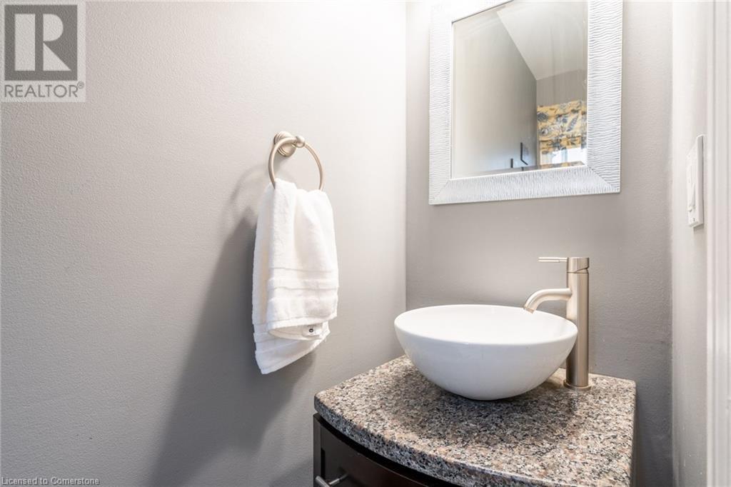 2083 Edgebank Court, Burlington, Ontario  L7M 2S8 - Photo 14 - 40660310