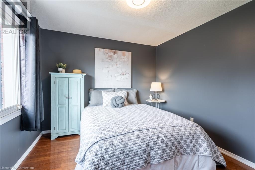 2083 Edgebank Court, Burlington, Ontario  L7M 2S8 - Photo 16 - 40660310