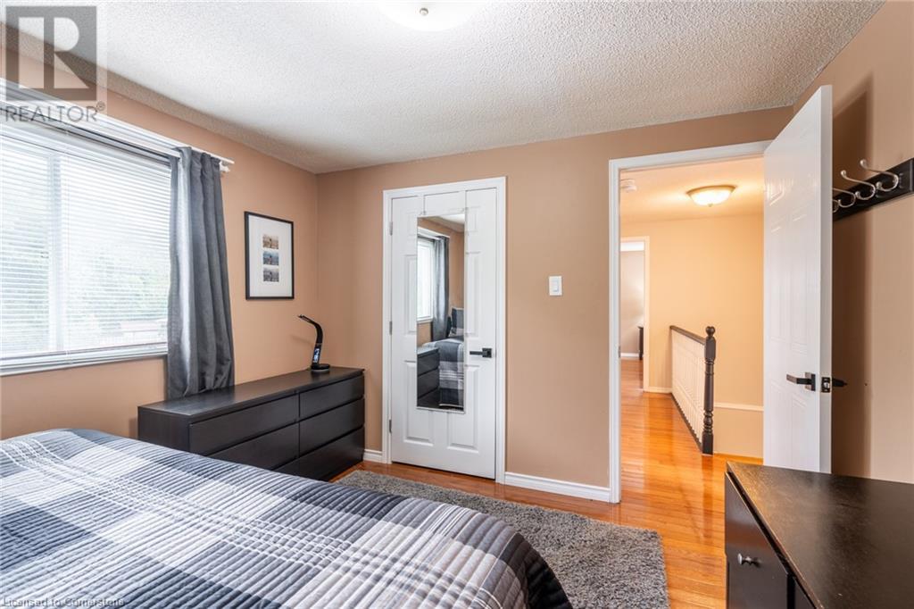 2083 Edgebank Court, Burlington, Ontario  L7M 2S8 - Photo 18 - 40660310