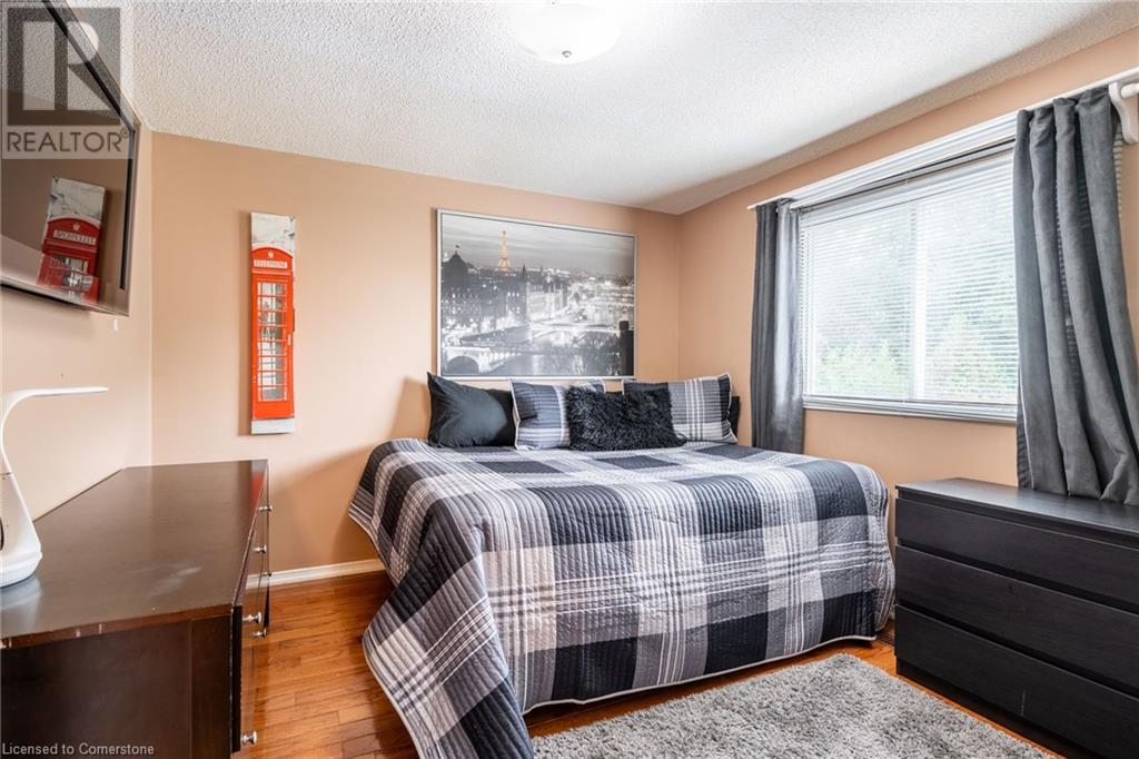 2083 Edgebank Court, Burlington, Ontario  L7M 2S8 - Photo 17 - 40660310