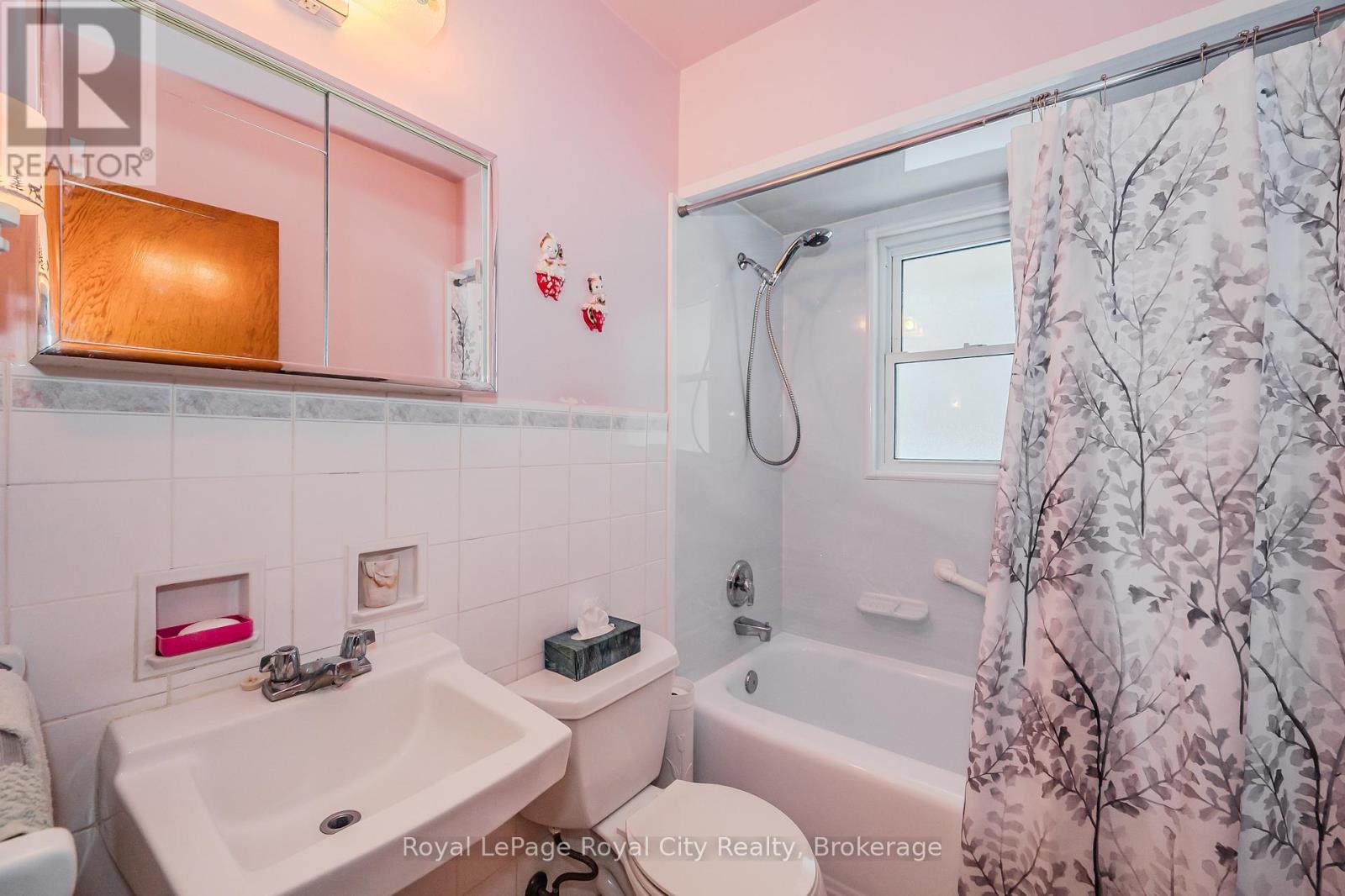 68 Vancouver Drive, Guelph, Ontario  N1E 2E9 - Photo 18 - X11901162