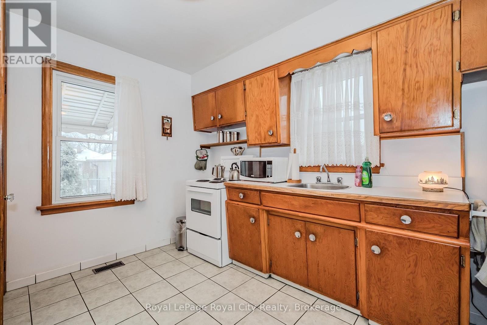 68 Vancouver Drive, Guelph, Ontario  N1E 2E9 - Photo 7 - X11901162