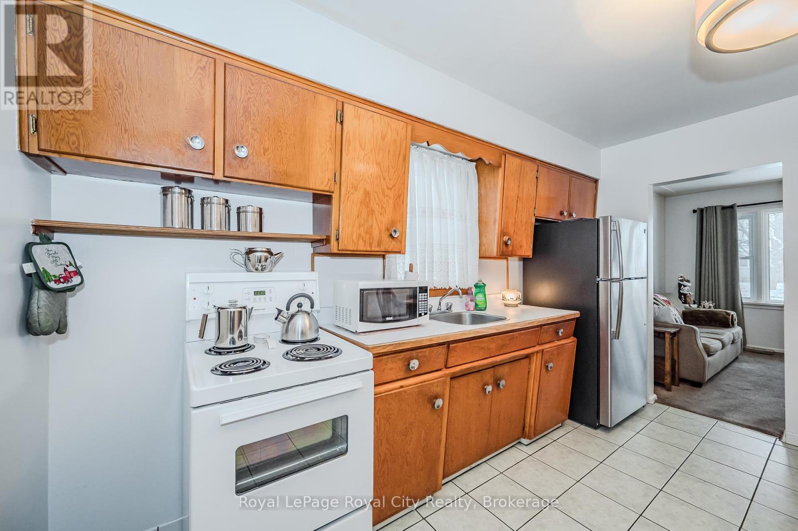 68 Vancouver Drive, Guelph, Ontario  N1E 2E9 - Photo 9 - X11901162