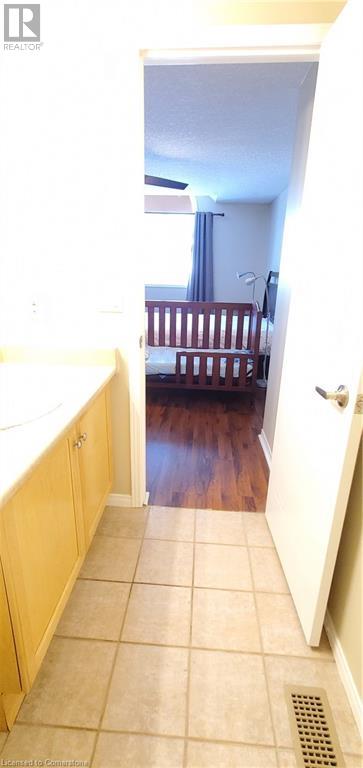 505 Beaver Creek Crescent, Waterloo, Ontario  N2V 2J8 - Photo 18 - 40686451