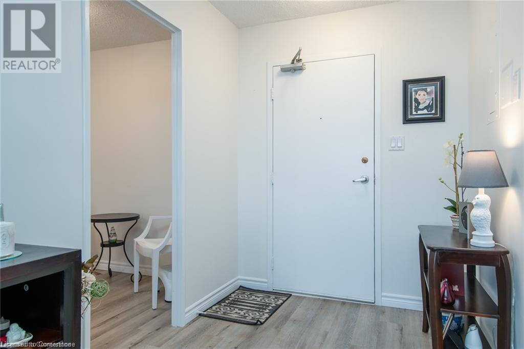 225 Harvard Place Unit# 704Waterloo, Ontario  N2J 4H4 - Photo 11 - 40686309
