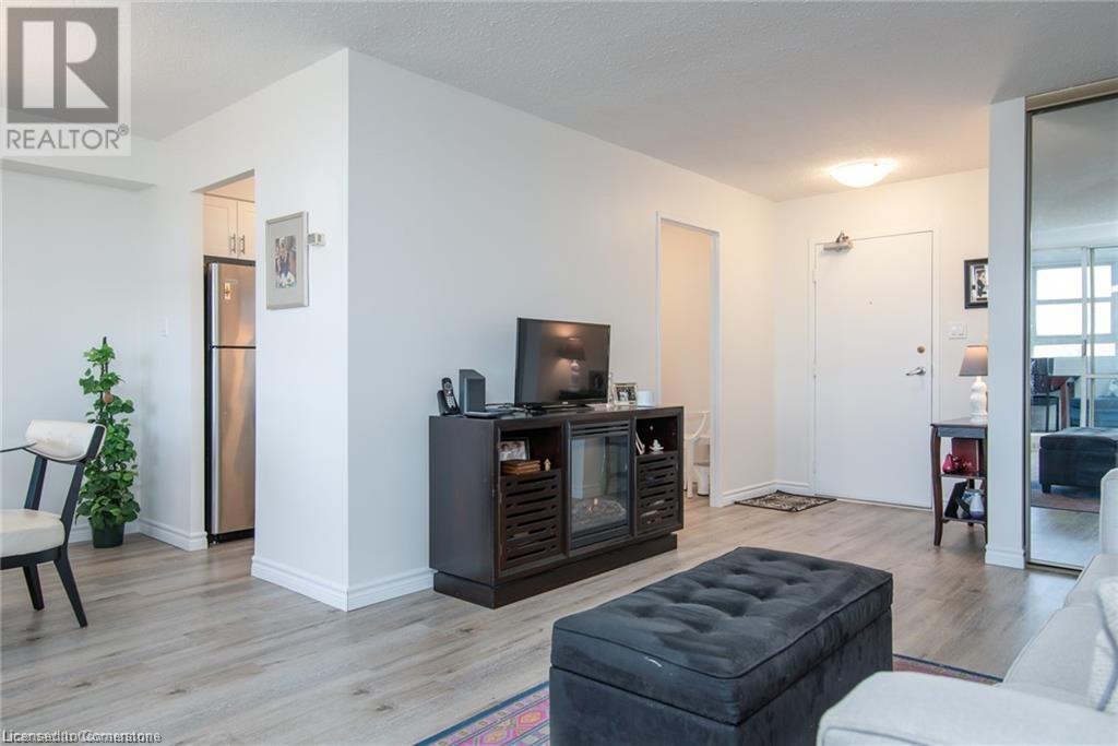 225 Harvard Place Unit# 704Waterloo, Ontario  N2J 4H4 - Photo 12 - 40686309