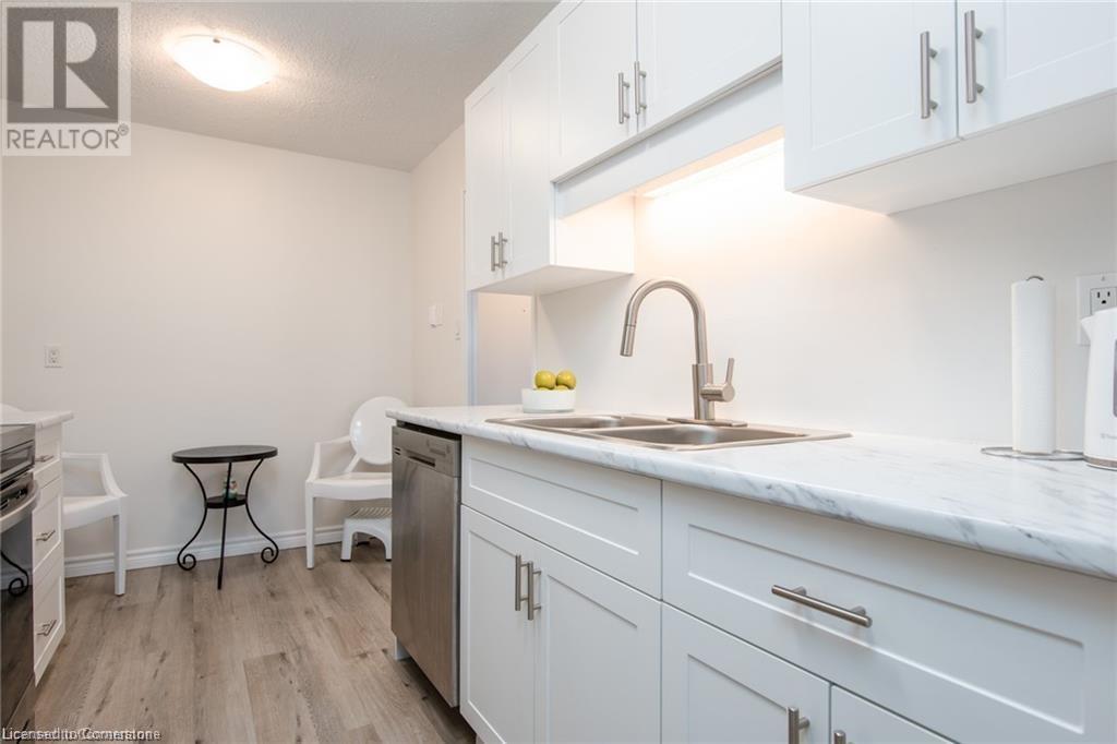 225 Harvard Place Unit# 704Waterloo, Ontario  N2J 4H4 - Photo 21 - 40686309