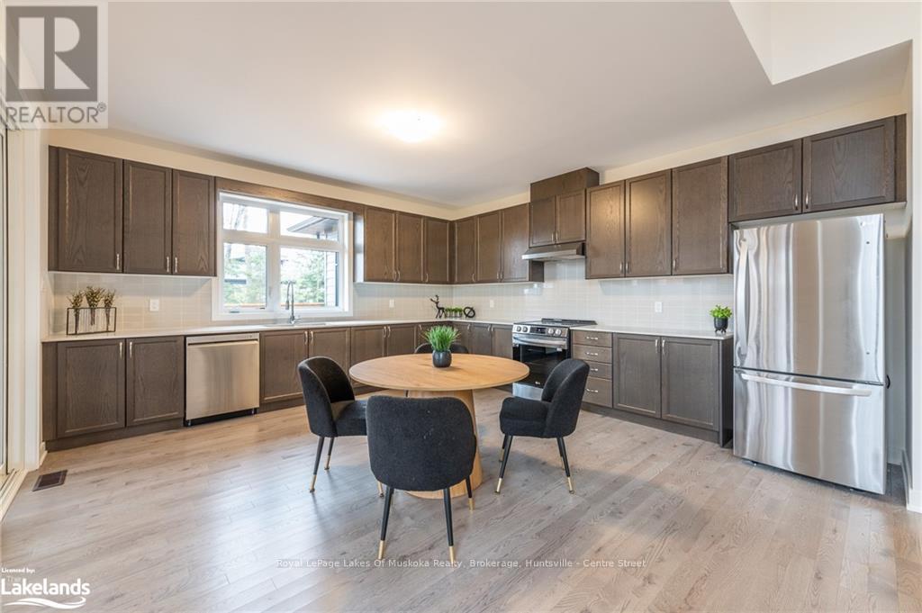 1009 Boyne Ridge Court, Lake Of Bays, Ontario  P1H 2J6 - Photo 8 - X10439806