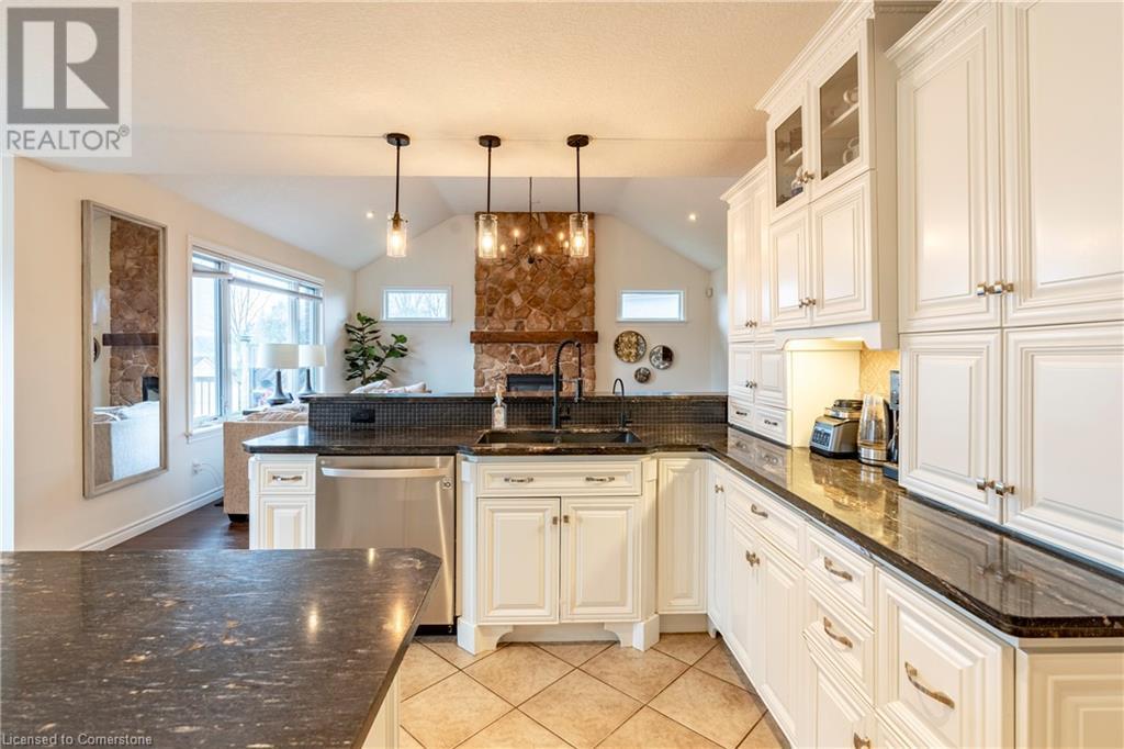 33 Notchwood Court, Kitchener, Ontario  N2A 3L6 - Photo 10 - 40684757