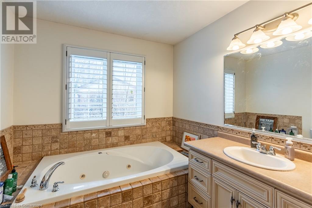 33 Notchwood Court, Kitchener, Ontario  N2A 3L6 - Photo 21 - 40684757