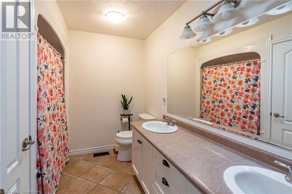 33 Notchwood Court, Kitchener, Ontario  N2A 3L6 - Photo 31 - 40684757