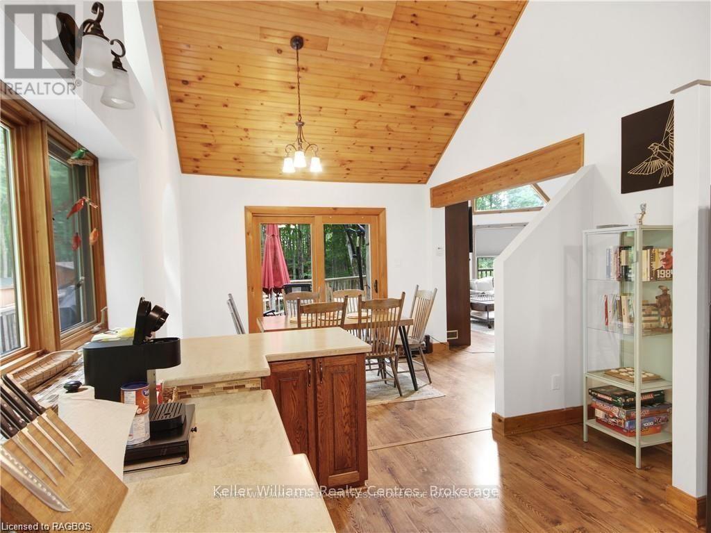 382488 Concession 17, Georgian Bluffs, Ontario  N0H 2T0 - Photo 10 - X11901208