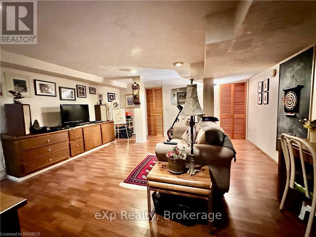 75 10th Street, Hanover, Ontario  N4N 1M9 - Photo 36 - X10845673