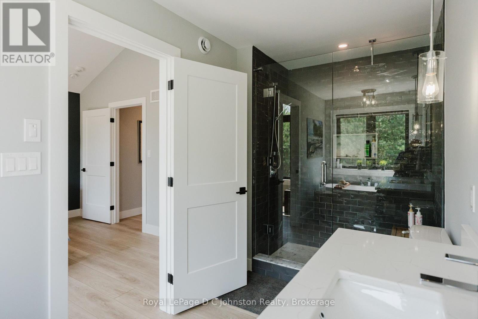 266 Mcnabb Street, Saugeen Shores, Ontario  N0H 2L0 - Photo 26 - X11901263