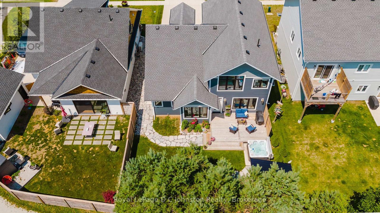 266 Mcnabb Street, Saugeen Shores, Ontario  N0H 2L0 - Photo 4 - X11901263