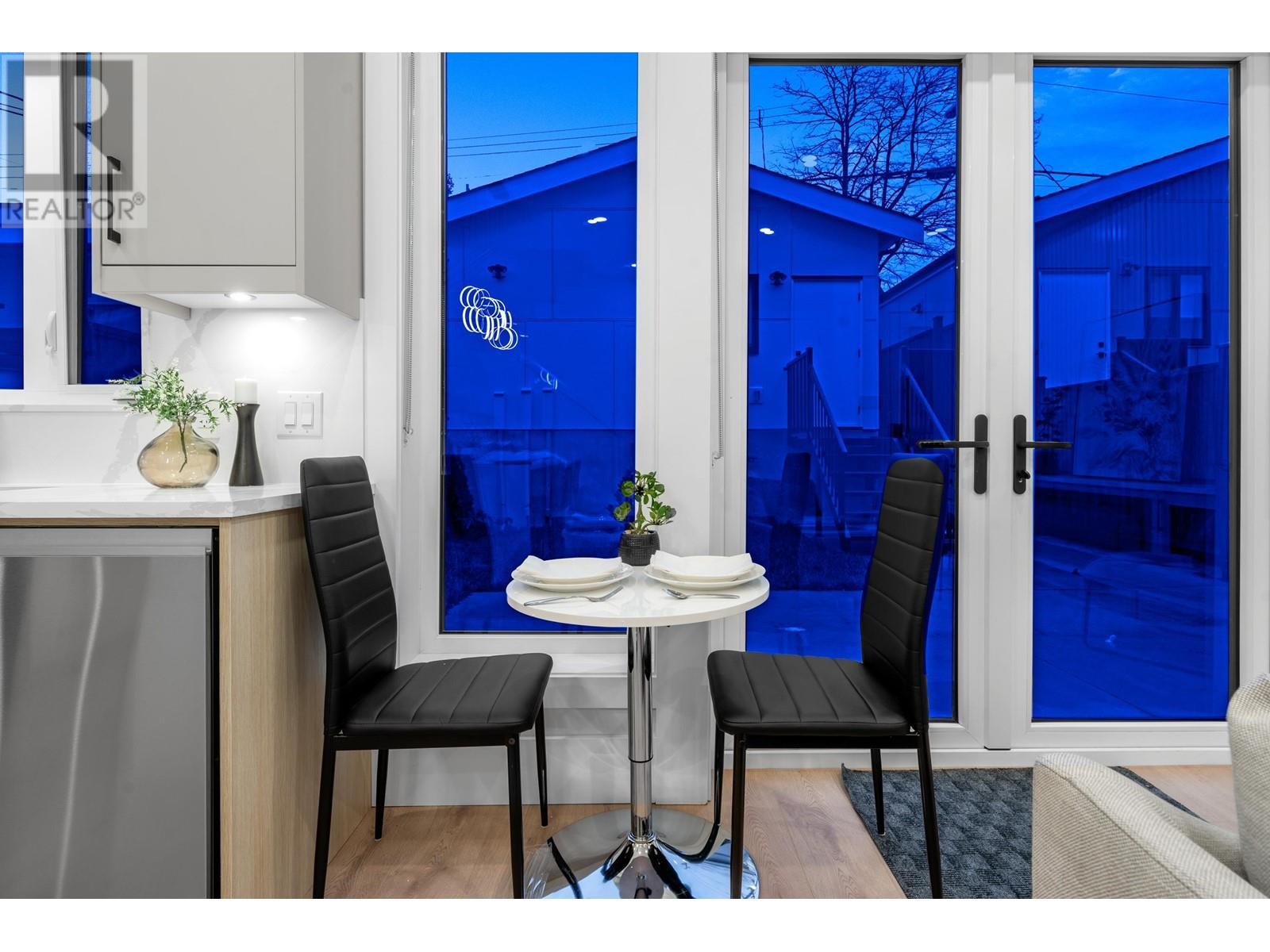 Listing Picture 5 of 35 : 2707 E 26TH AVENUE, Vancouver / 溫哥華 - 魯藝地產 Yvonne Lu Group - MLS Medallion Club Member