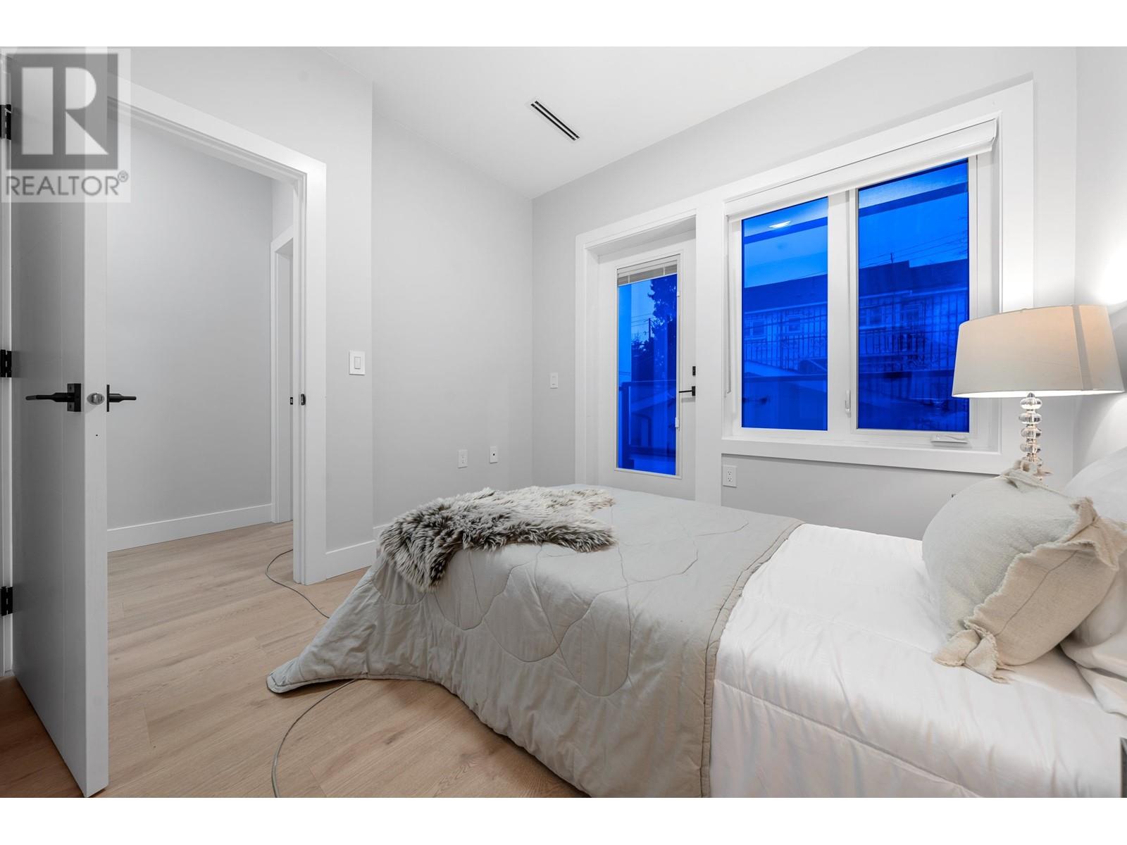 Listing Picture 30 of 35 : 2707 E 26TH AVENUE, Vancouver / 溫哥華 - 魯藝地產 Yvonne Lu Group - MLS Medallion Club Member