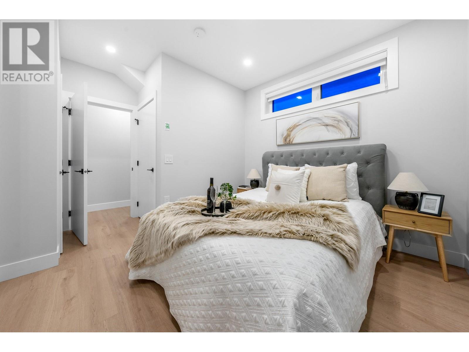 Listing Picture 34 of 35 : 2707 E 26TH AVENUE, Vancouver / 溫哥華 - 魯藝地產 Yvonne Lu Group - MLS Medallion Club Member