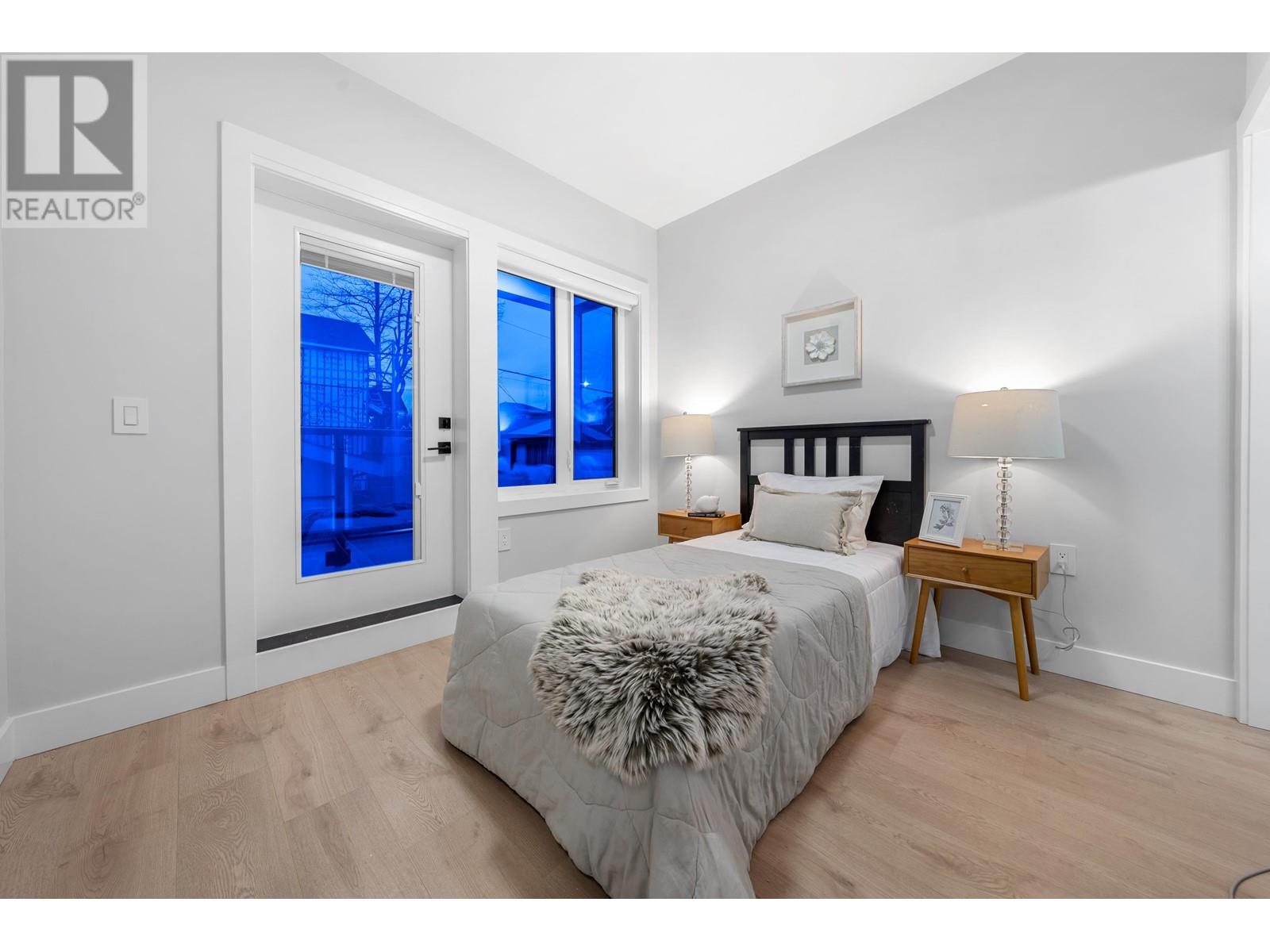 Listing Picture 26 of 35 : 2707 E 26TH AVENUE, Vancouver / 溫哥華 - 魯藝地產 Yvonne Lu Group - MLS Medallion Club Member