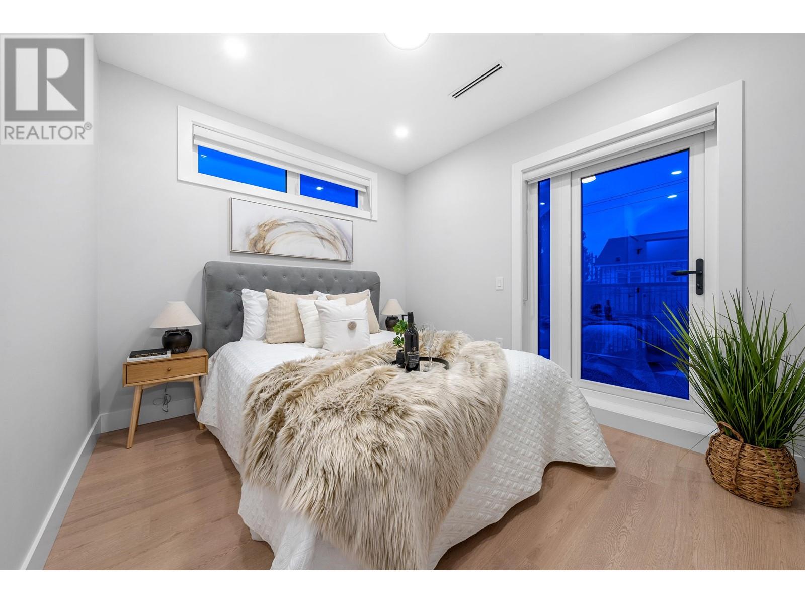 Listing Picture 33 of 35 : 2707 E 26TH AVENUE, Vancouver / 溫哥華 - 魯藝地產 Yvonne Lu Group - MLS Medallion Club Member